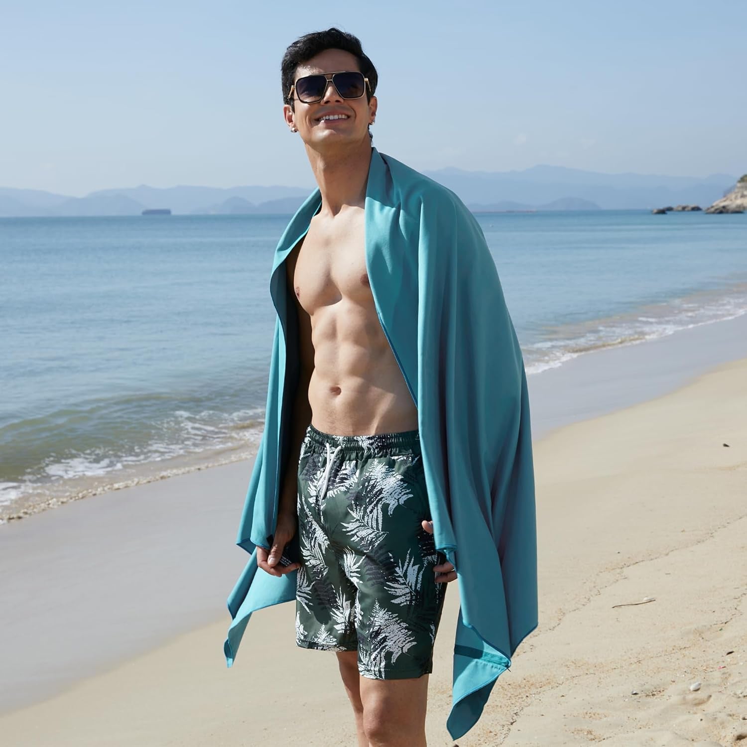 Microfiber Towel Perfect Travel & Gym & Camping Towel. Quick Dry - Super Absorbent - Ultra Compact - Lightweight. Suitable for Trip, Beach, Shower, Backpacking, Pool