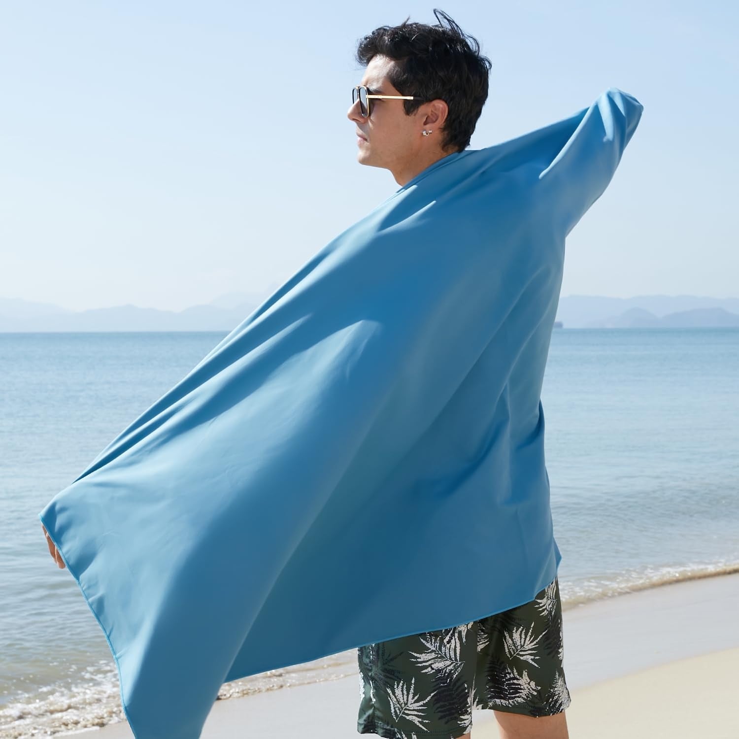 Microfiber Towel Perfect Travel & Gym & Camping Towel. Quick Dry - Super Absorbent - Ultra Compact - Lightweight. Suitable for Trip, Beach, Shower, Backpacking, Pool